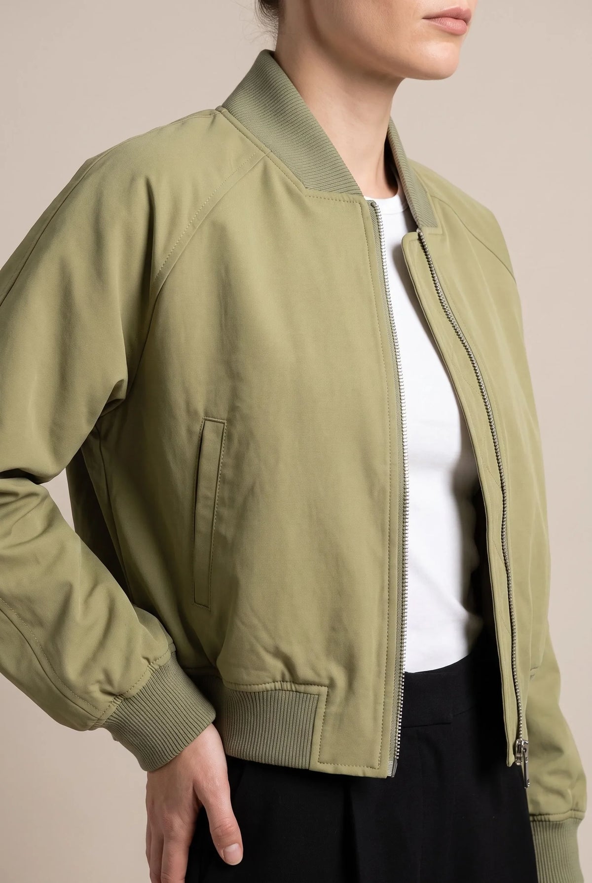 Zenth | Kurze Lockere Damen Bomberjacke