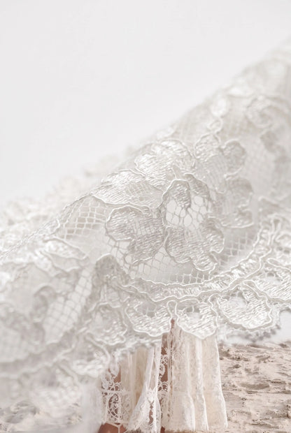 Zephyro | Fließendes Weißes Maxikleid Mit Neckholder