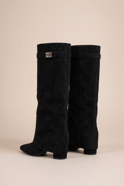 NovaBoot | Flache Kniehohe Stiefel Mit Umschlag